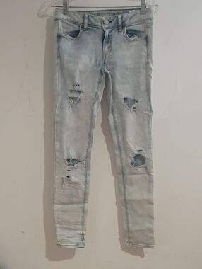 American Eagle Outfitters Light Wash Distressed Jeggings